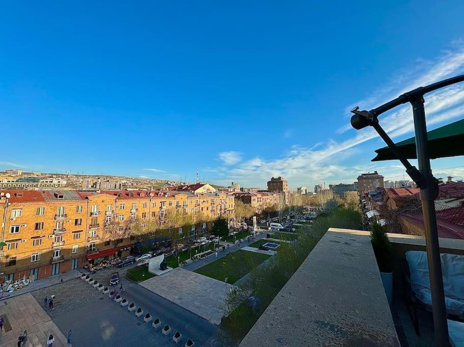 Touch The Sky Apartment Erivan Exterior foto