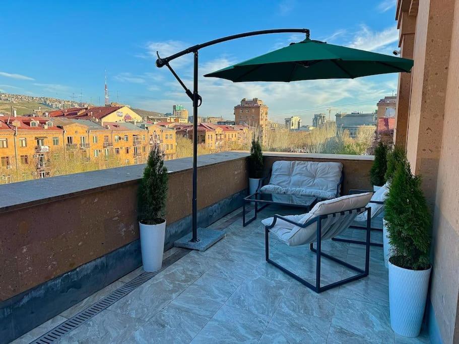 Touch The Sky Apartment Erivan Exterior foto